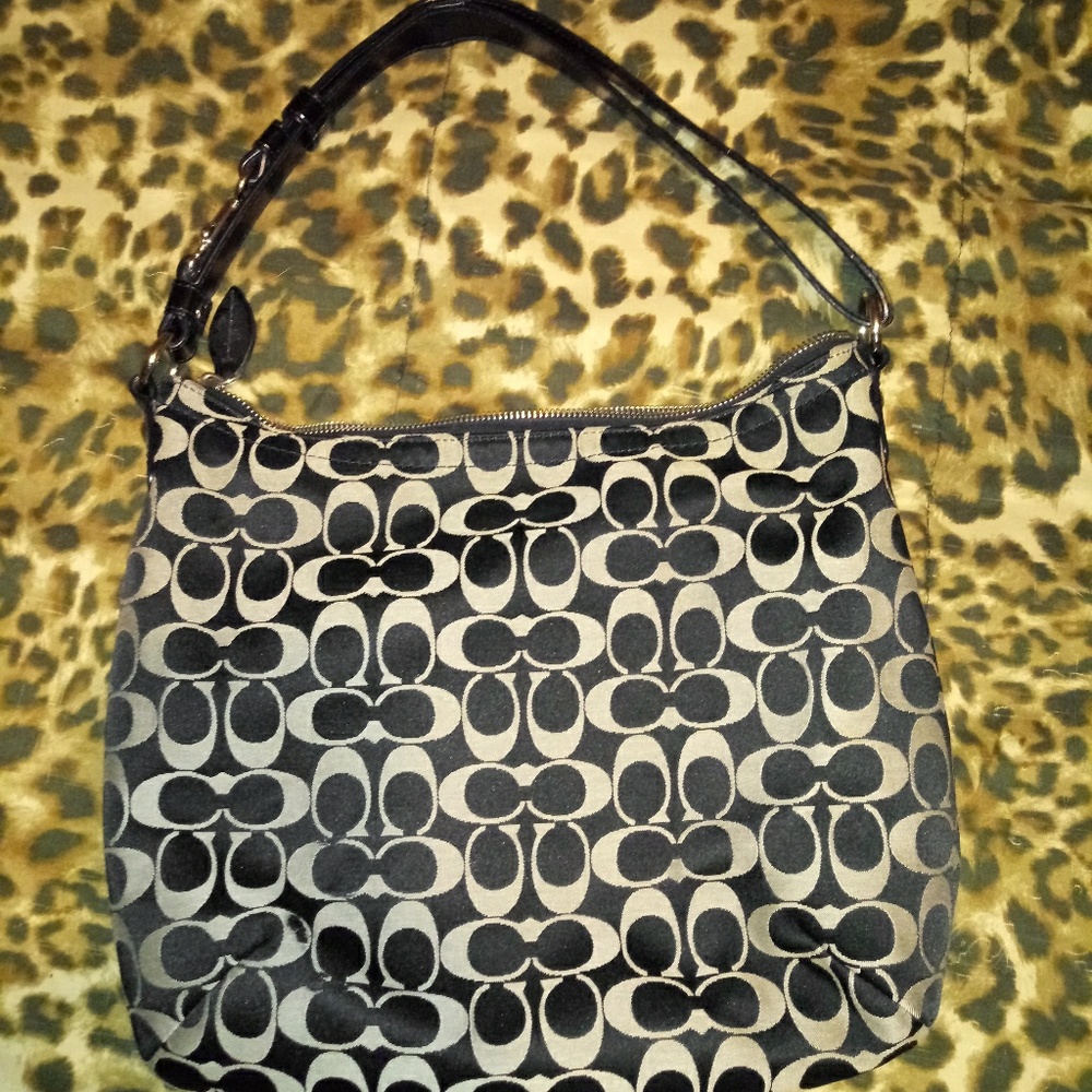 Authentic Coach Logo Shoulder bag - Picture 2 of 8